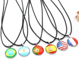 Anhänger Halsketten 10 Stile Fußball National Flags Seilkette Leder Choker für Frauen Männer Fußballspieler Schmuck 200i