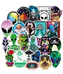 50pcslot UFO Astronauta alienígena Rocket Adesivos à prova d'água para laptop Skateboard Guitar Car Bike Motorcycle PS4 Phone Notebook Decal7436390