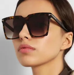 Klassische Sonnenbrille Männer oder Frauen Freizeitreisen UV400 Schutzbrillen Modedesigner Ford Retro Square Plate Vollrahmen FT0996 6162631