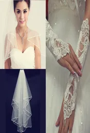 2 tipi economici veni da sposa bianchi o avorio a buon mercato con pettine perle guanti5387896