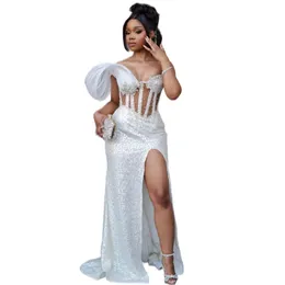 2024 White Prom Dresses Off Shoulder Sequined Spets Appliques Crystal Beads Illusion Mermaid Long Party Evening Clowns Plus Size Size Occase Dress Side Split