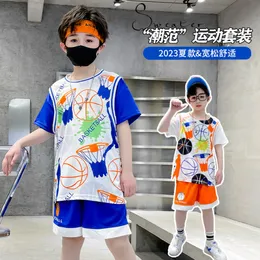 Terno esportivo infantil 120-170 Summer Baby Boy 2-Pieces Roupas T-shirt + shorts Conjunto de camisas de basquete para adolescentes de traje infantil