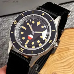 腕時計タンドリオヴィンテージ50 fathomsダイバーメカニカルメンズNH35 PT5000オレンジハンドブラストシェルドームサファイアクリスタル