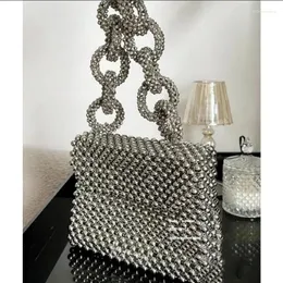 Totes Customized Ladies Crystal Bags Hochwertige Silberhandtaschen für Frauen Retro handgewebter Perlenkette Frauen Umhängetasche