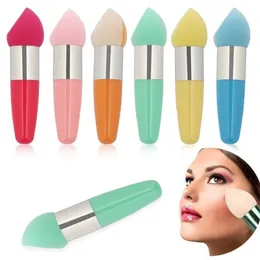 1pc Mode farbenfrohe weiche abgeschrägte Schwamm Foundation Mixer Griff Puff glatte Concealer Pinsel -Make -up -Werkzeuge