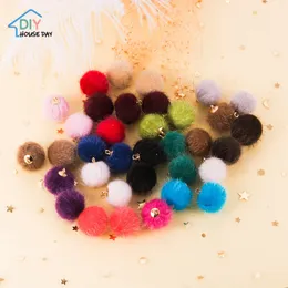 100 pcs 15mm Farbe kurze Plüschbällchen Anhänger DIY Art Clothaccessoires Ohrringe Juwely Hang Ring Pompons Ornament Materialien
