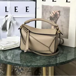 Designer Bag crossbody Bag Versatile Casual Patchwork Leather Handväska, populär design med en enda axeldiagonal tvärkuddväska
