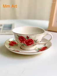 Tazze ti mandano un piccolo set di caffè in ceramica rosa vintage rossa rossa