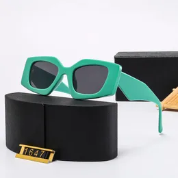2024 Designer för kvinnor Fashion Classic Outdoor Glasses Mens Solglasögon Designers Occhiali Da Sole Sun