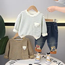 Giyim Setleri Erkek Giysileri Bahar Sonbahar 2024 Çocuklar Pamuk Palto T-Shirts Jeans 2pcs Bebek Takımları İçin Takipler Çocuklar Denim Pantolon Kıyafetleri