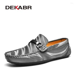 Casual Shoes Dekabr Fashion Men High Quality Loafers Luxury Bekväm andningsskiva på formella mockasiner Mjuk körning