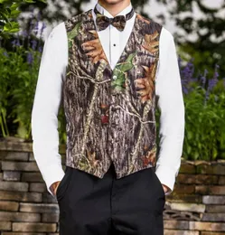 2021 Camo Groom Vests Groomman Attire Slim Fit Mens Suit Vest Prom Wear Wedding Dress Tailor Waistcoat Country FarmVestBow6585215