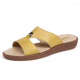 2024 Frau Sommer Sandalen Frauen Pantoffeln flacher Boden nicht rutscher Out