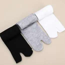 1/3Pairs Men e mulheres japonesas Fibra de verão Duas meias de dedos Kimono Flip Flop Sandal Split Ninjia Supplies Shoe Decorações