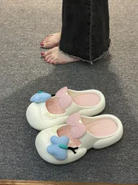 Cobrar chinelos de dedo do pé feminino Sapato de verão Plataforma de luxo slides pantofle baixo feminino feminino praia designer 2023 massagem sabot ba