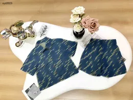 Moda Çocuk Tasarımcı Giysileri Yaz Çocukları Set Bebek Trailsits Boyut 100-150 cm Denim kısa kollu tek göğüslü tişört ve şort 24 Nisan