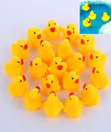 100pcs/lote mini patos de borracha amarela Bath Bath Water Duck Toy sons infantil Banho de pato de pato Toy Swimming Beach Gifts6576832