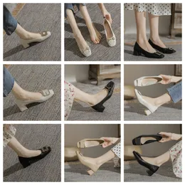 2024 New Top Luxury Designer High Square Toe Black White Womens Fuseable Middle Heels 부드러운 발바닥 두꺼운 발 뒤꿈치 및 싱글 신발