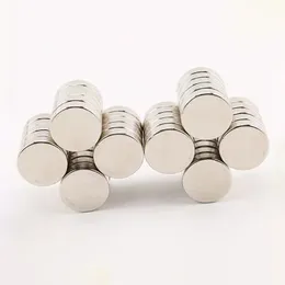 10pcs Mini -Magnet 10x2 Regenbogen runder Magnetscharplatte Magnete für Kühlschrank Vorrichtung Super starker Neodym -Magnete Aimants Neu