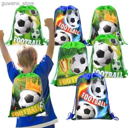 Mochilas 1-20 Bolsas de presente com tema de futebol não tecidas Bolsas de colaboração de futebol não tecidas para infantil itens decorativos de festa de aniversário Y240411