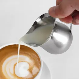 2024キッチンステンレススチールミルク泡立つピッチャーエスプレッソスチームコーヒーバリスタラテラテカプチーノミルクカップ泡立ちジャグピッチャー -