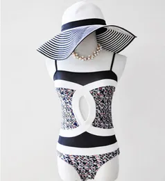 Designer Women Abbigliamento per reticolo Bikini femminile da bagno Lace Up Swimsuit Summer Cross Belt Pants Brands Bikini Suit Sexy6365799