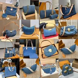 Yaz denim çanta tasarımcısı tote çanta kadın omuz çantası erkekler mavi tuval çanta hobo kluth çantalar plaj çok yönlü flip cüzdan 18 stil