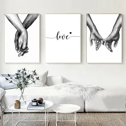 Black White Style Sweet Love Wall Art Canvas Poster minimalista de mão em ângulo de pintura à mão Imagem Picture for Living Room Bedroom Decor