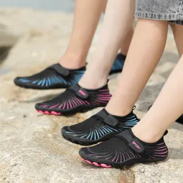 크기 30-46 유엔 운동화 수영 신발 빠른 건조 아쿠아 신발과 어린이 워터 슈즈 Zapatos de Mujer Beach Water Shoes