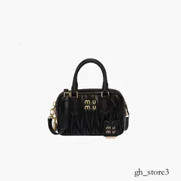 Mui Mui Handbang Fashion Miui Matelasse Messenger Clutch Pags Luxurys Designers Totes Underarm Bag Bag Crossbody Leather Counter Bowling Bags 659 373