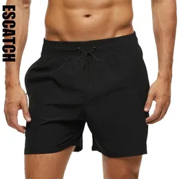 2024 Escatch Summer Men Beach Board Shorts Classic Style Polyester mit Spandex einfacher Farbe Elastic Taille Fitness Fitness Badebode 240411