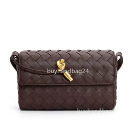 Плечо венетас мини -кожаная кожа и сумка для кошелька Andiamo Square Bottgas Lady Bags Grade 2024 Новая тканая высокая аппаратная пряжка