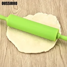 Pino de rolamento fondant antiaderente para crianças fontes de bolo de fondant roller decoração de bolo artesanato de cozinha ferramenta de cozinha cor aleatória de descomedidas artesanato de bolo