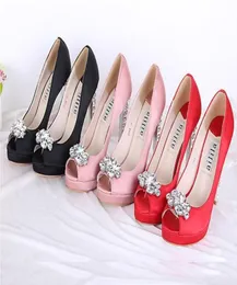 Women039S rosa svartröd satin Rhinestone Peep Toes Platform Pumpar Lady Wedding Bridesmaid Party Dress High Heels Sandal Shoe F1404222