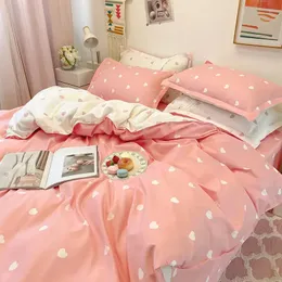 INS Princess Pink Heart Duvet Cover Home 섬유 베개 케이스 침대 시트 시트 어린이 침구 덮개 세트 King King Queen Twin Cute Kawaii 240329