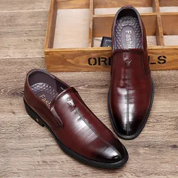 Lässige Schuhe Männer Wein Rotkleid formelle Originalleder italienische Haut für elegante Business Luxus Social Male