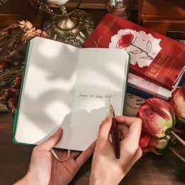 Diário do diário de capa dura Série de poesia rosa Light retro literário premium ledger notebook de papel de escrita de alta qualidade de alta qualidade