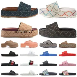 Beach Gglies gu gicci Высококачественная мужская женская платформа Slides Luxury Designer Sandals Multi -Plack Blue Blue Maroon Brocade R Guccishoe Gucci Guccir unlp