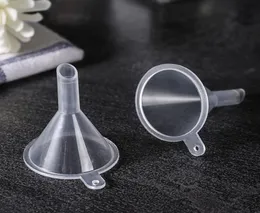 Mini funnels transparentes portáteis pequenos garrafas de gargalo de plástico para embalagem de ferramentas auxiliares de cozinha acessório de jantar DH98783191927