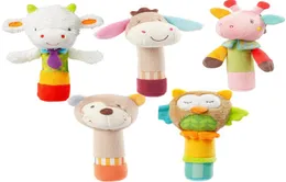 Baby Hand Rattle Plush Comfort Hand Catch Animal BB Stick Baby Squeacher Hand Bust Bolpot Bambolo educativo Toy7864856