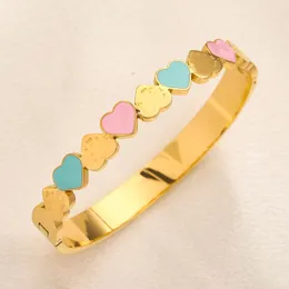 Women Bangle Fashion Designer Heart Letter Print Gold Plated Fethel Stains Bracelet Womens Wedding Jewelry Gifts Love Gifts