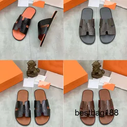 Mens desliza plataforma de couro belas vida masculino no lado de fora, vestindo Half Slippers Shoes Line com chinelos frios estão disponíveis em muitas cores