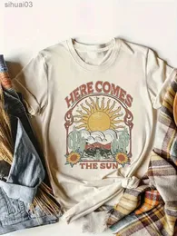 Kvinnors t-shirt här kommer solen grafiska tees western plus size kvinnor vintage estetiska kläder hippie boho t shirt bomull retro toppar grull2403