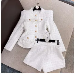 Ternos femininos Blazers outono/inverno pequeno vento perfumado branco brilhante casaco de tweed grosso, jaqueta, shorts, conjunto de duas peças