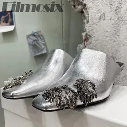 Slippers Metal Leaf String Bead Mules Women 2024 Square Toe Kitten Heel Stängd modedesignerstil