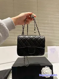 Kadın lüks çanta klasik mini flep çanta kare kapitone cüzdan ile gümüş boncuk topu metal donanım matelasse zincir crossbody omuz çantası çanta 6 renk 17cm