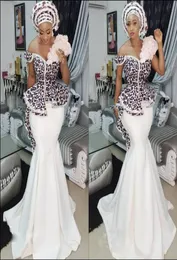 Elegant asoebi sjöjungfrun prom klänningar sexiga från axel spets applikation peplum dubai festklänningar glamorösa satin svep tåg kväll6862134