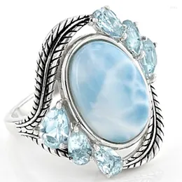 Anelli a grappolo Temperamento Naturale Ocean Blue Aquamarine Anello per donne Regalo per perle di cristallo raro Gioielli di moda in argento in argento