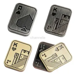 Dekompressionsspielzeug EDC Poker Fidget Slider Zink Alloy Metal Dekompression Magnetic Slider Stress Relief Toys Leichtes Poker -Druckkarte TS41 240412