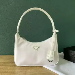 Tote Çanta Siyah Whtie Re Edition 2000 Pembe Tasarımcı Çanta Kayışı Luxurys Deri Eşit Çanta Naylon Tuval Omuz Çantası Kadın Erkekler Seyahat debriyaj Tote Crossbody Bag Yeni